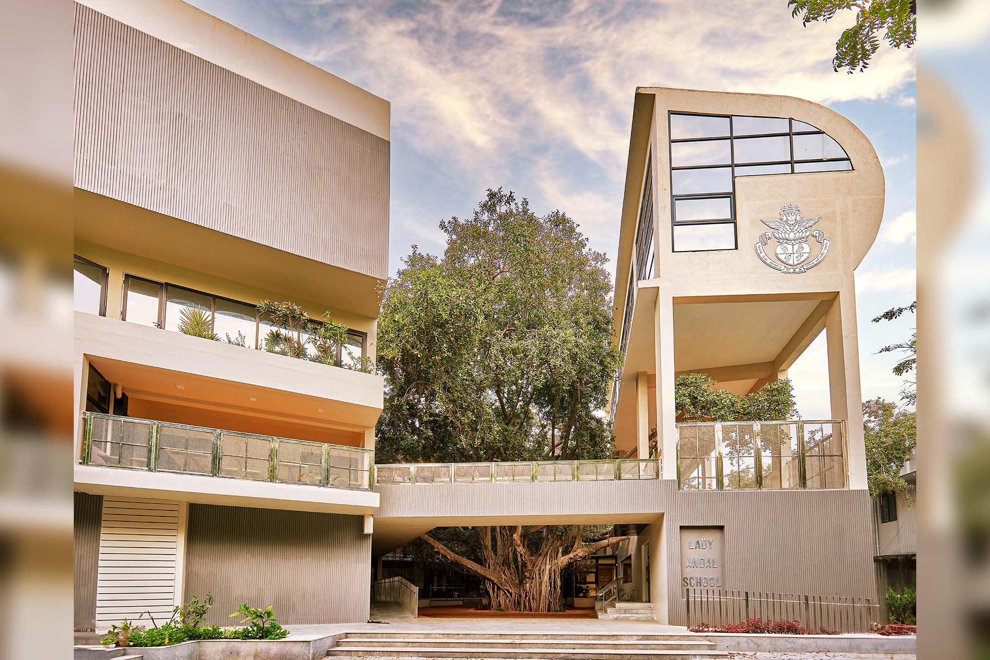 Innovative school design efficiently integrates nature and education