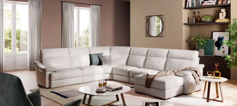 White sofa 1