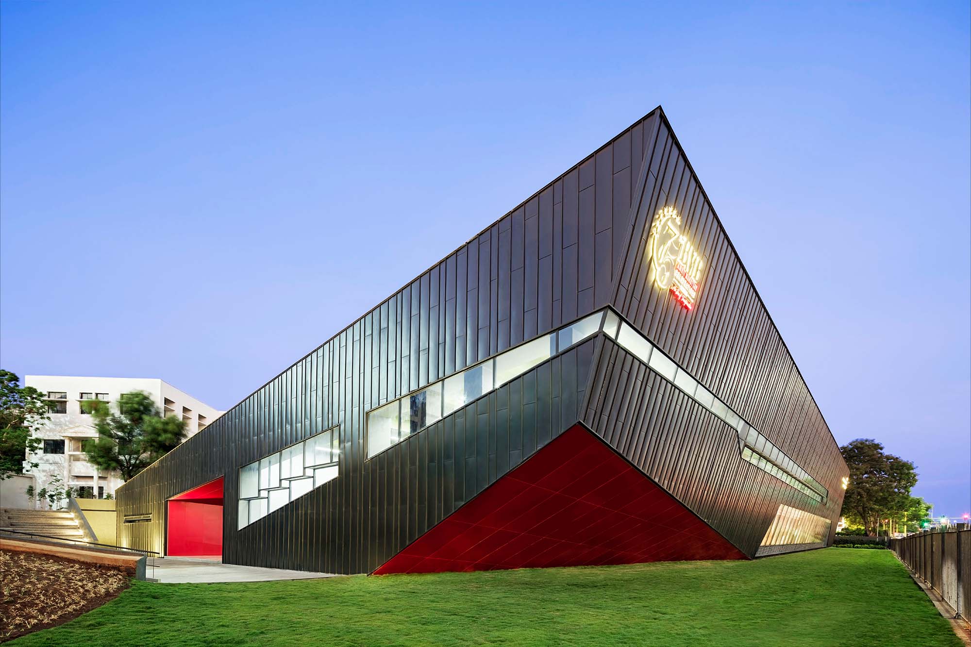 A symphony of landscape and urban identity
